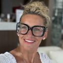 EEwkaEEEE, Female, 45 years old